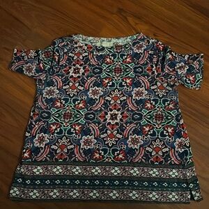 Woman’s Loft short sleeve t shirt blue with floral design sz Large